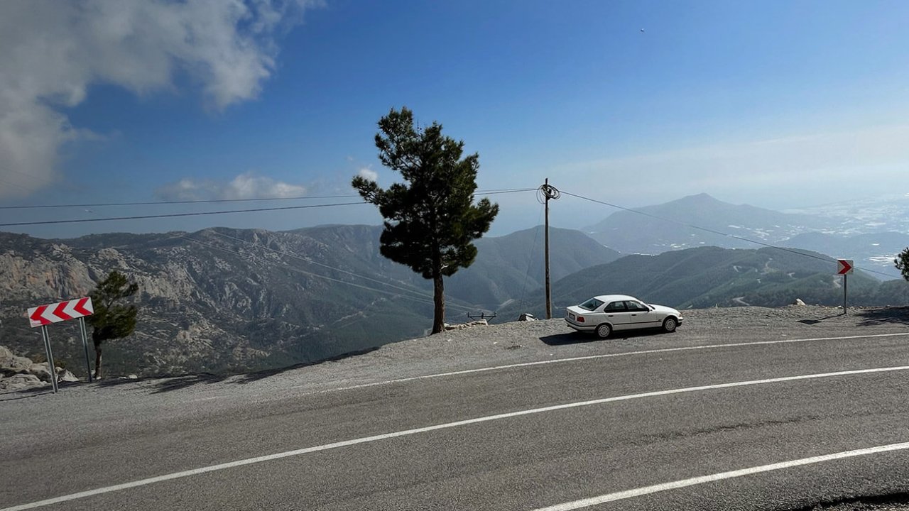 Ermenek-Mut yolunda 28 kilometrelik çalışma! Sürücülere kontrollü ulaşım uyarısı