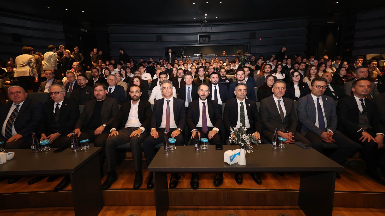 Konya savunma sanayiinde vites yükseltti! “Savunma Sanayii Kampüs Konya” gençlerle buluştu!