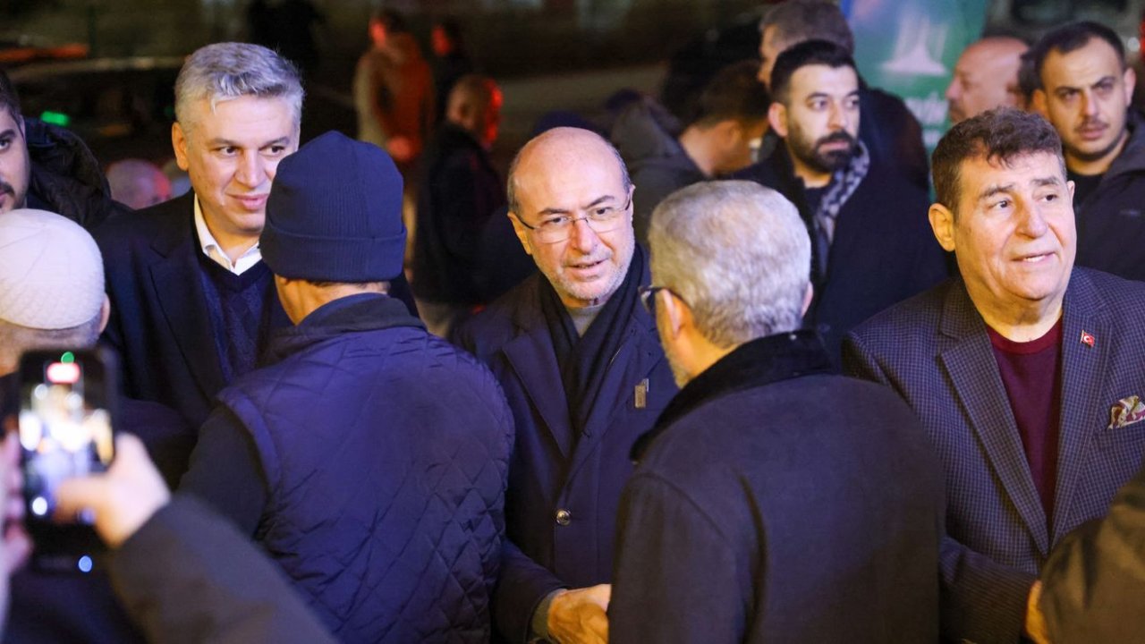 Selçuklu’da Ramazan bereketi ilk teravihle başladı! Başkan Pekyatırmacı Kibrit Camii’nde vatandaşlarla buluştu!