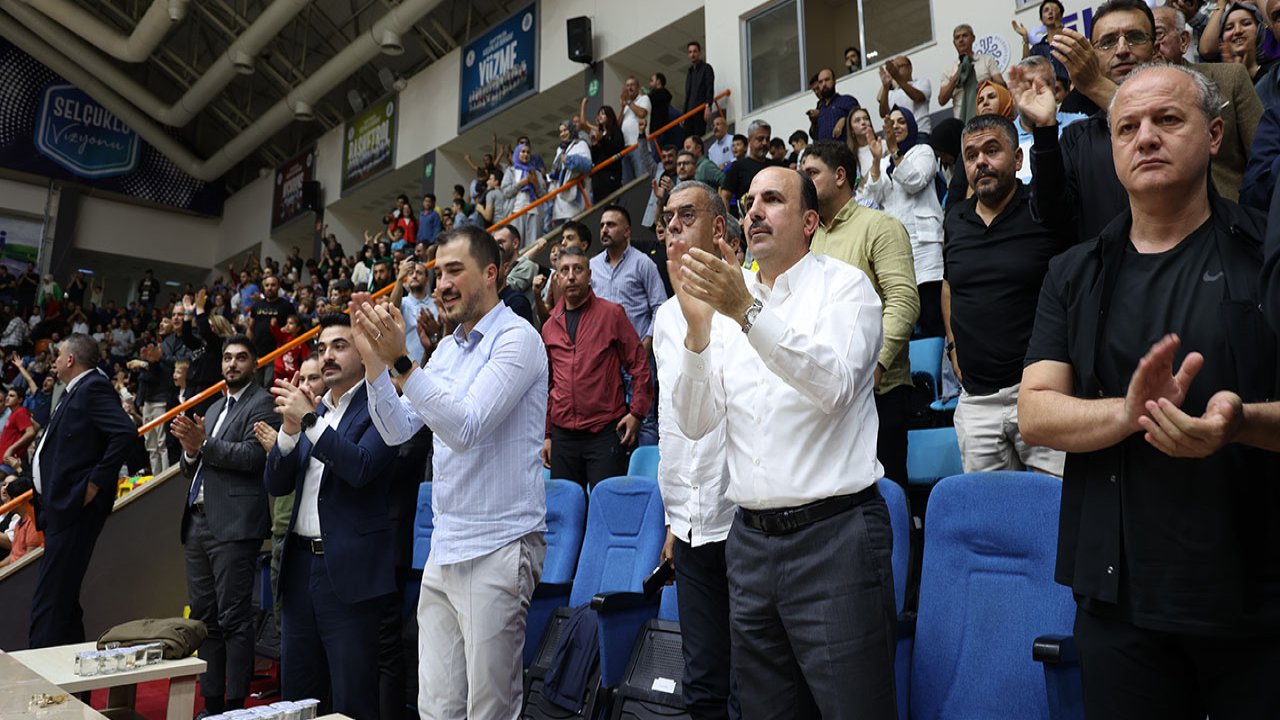 Başkan Altay’dan genç basketbolculara övgü: Konya’nın spor vizyonu güçlü!