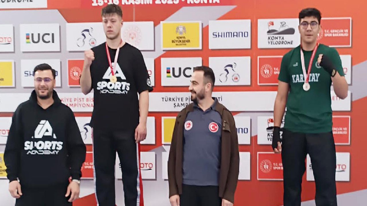 Karatay’da spor rüzgârı! Kick boksta 4 madalya, futbolda milli gurur!