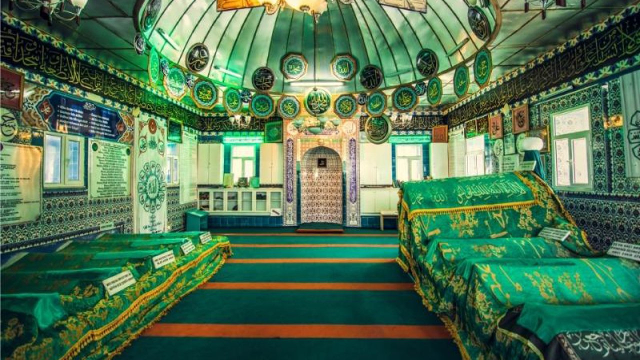 Konya’da maneviyatın kalbi: Hacı Abdullah Efendi Türbesi ziyaretçi akınına uğruyor