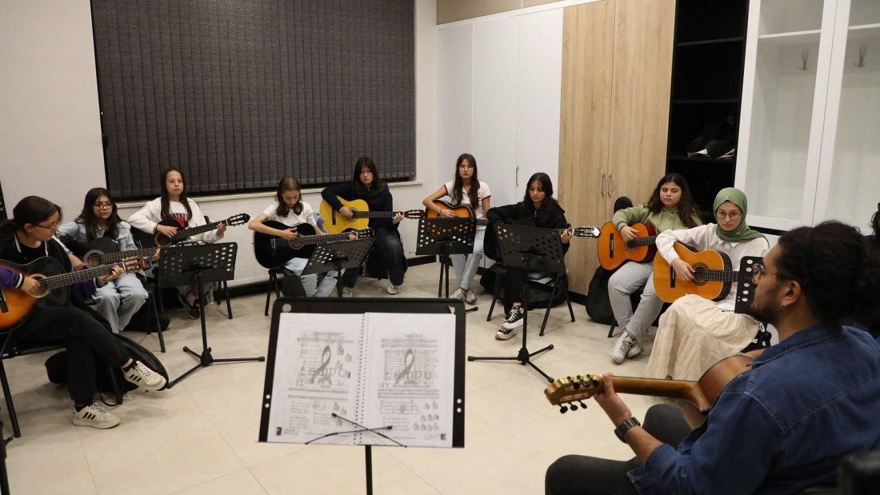 Karatay’da gençliğe bahar müjdesi! 18 branşta ücretsiz eğitim başlıyor!