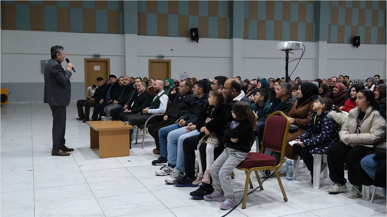 Konya Büyükşehir’den STK’lara büyük destek: Aile ve eğitim projeleri hayata geçiyor!