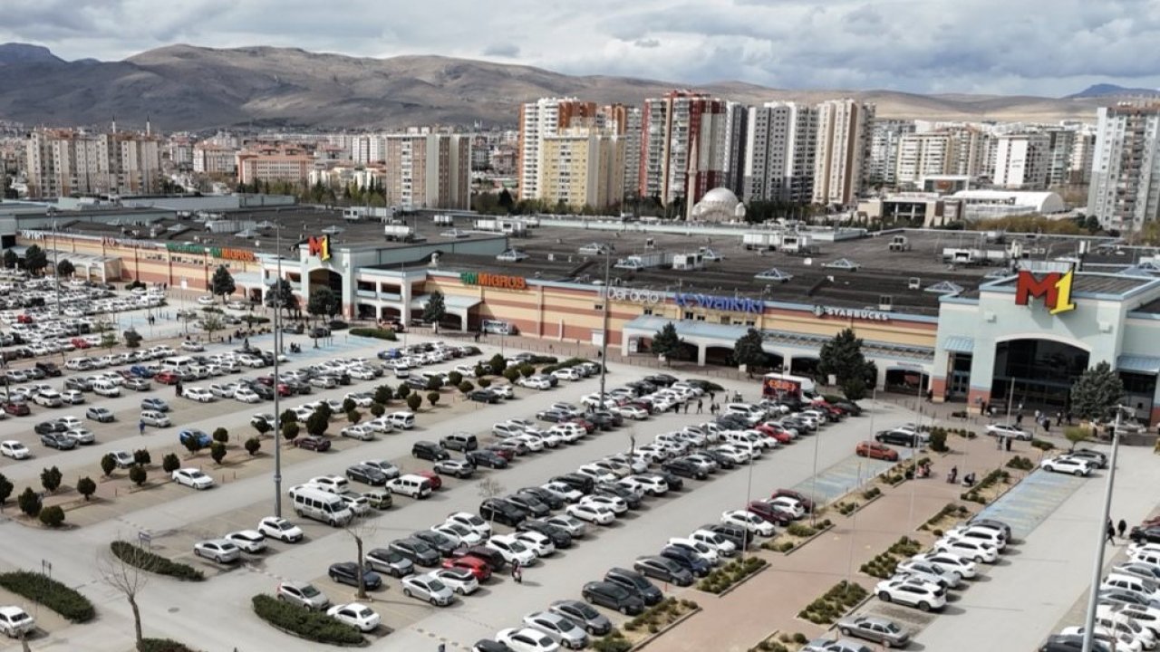 M1 Konya Alışveriş Merkezi 8 Mart’a Özel Etkinliklerle Ziyaretçilerini Ağırlıyor