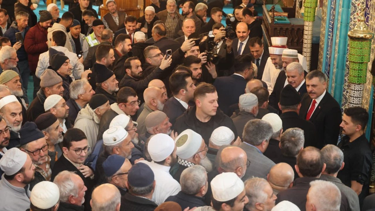 Konya, evladını bağrına bastı! Bakan Çiftçi'ye sevgi seli