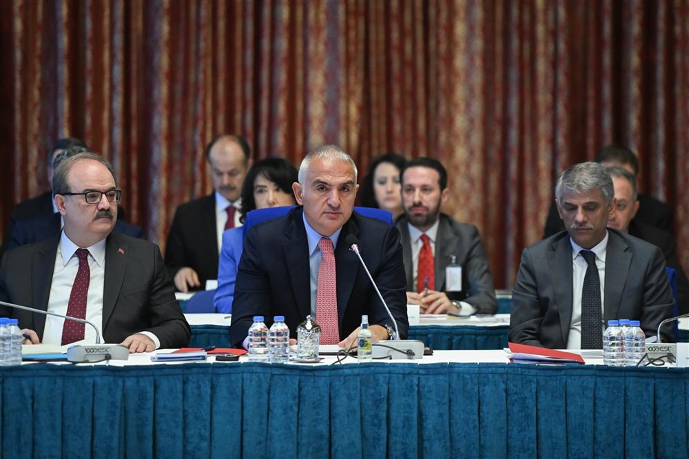 Bakan Ersoy: Türkiye Kültür Yolu Festivalleri 33 Milyon Kişiye Ulaştı