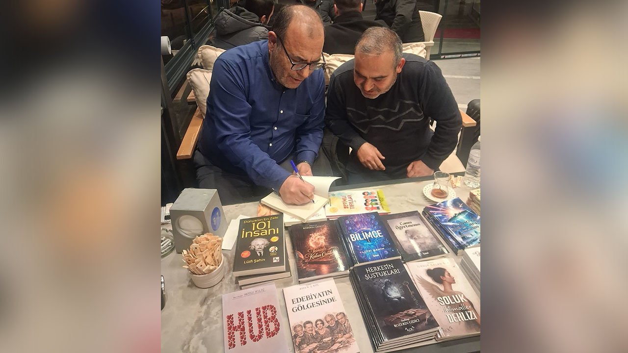 Konyalı öğretmen Lütfi Şahin’den Cihanbeyli’de yoğun ilgi gören imza günü!