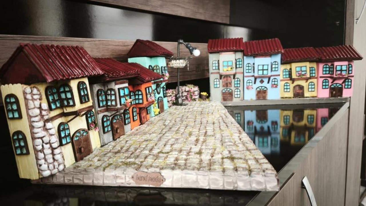 Akşehir’in tarihi evleri minyatüre dönüştü! Kültürel miras turizme böyle kazandırılıyor