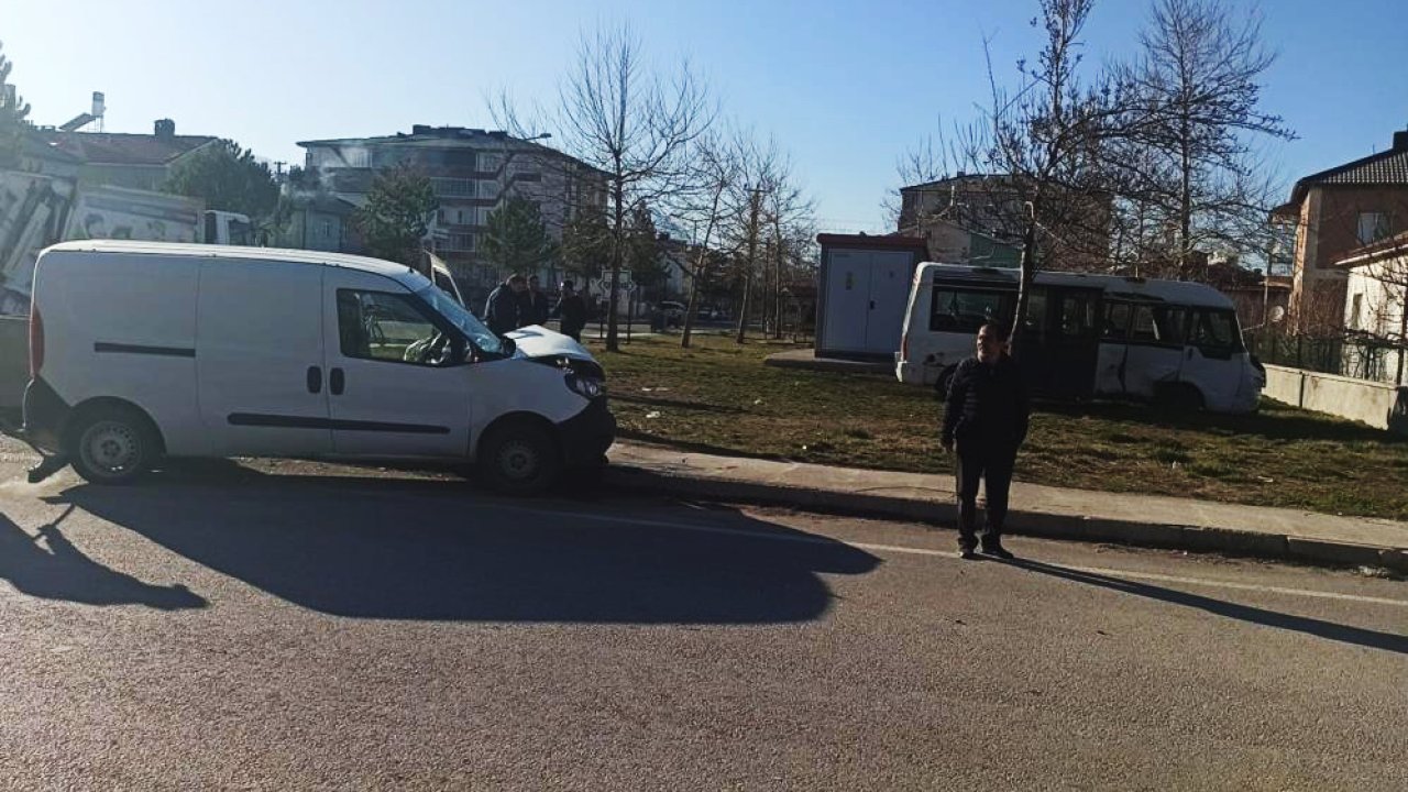 Konya'da öğrenci servisi kazası! Çarpışma sonrası yaralılar var