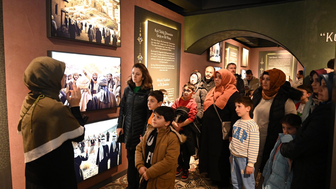 Konya Büyükşehir Belediyesi’nin Siyer Sergisine yoğun ilgi! 68 bin ziyaretçi Ramazan’ın manevi atmosferinde buluştu!