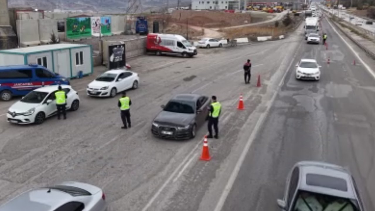 Konya yoluna çıkacaklar dikkat! Kırıkkale–Konya yolunda trafikte son durum