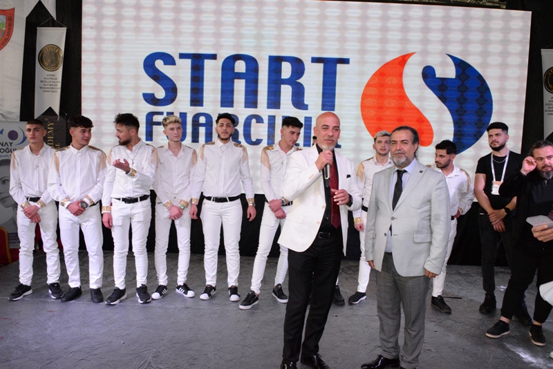 Konyalı Berberler Adana'da Şov Yaptı