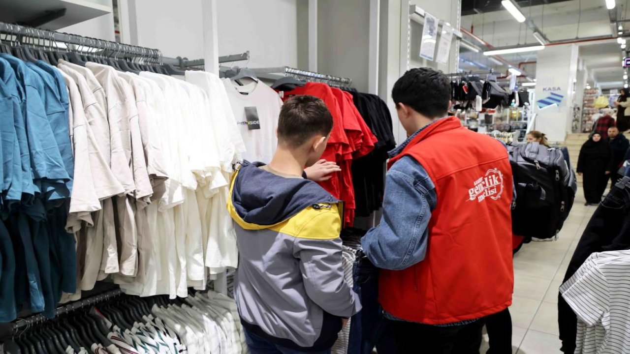 Karatay’da yetim ve öksüz çocuklara bayram sevinci: Bin 200 çocuğa bayramlık sürprizi!