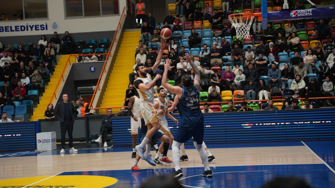 Konya Büyükşehir’den nefes kesen zafer! Son saniyede gelen kritik galibiyet!