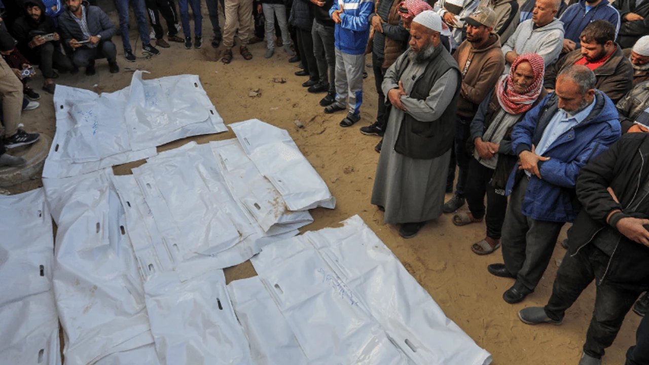 Gazze’de can kaybı ağırlaşıyor! Ölü sayısı 72 bini geçti