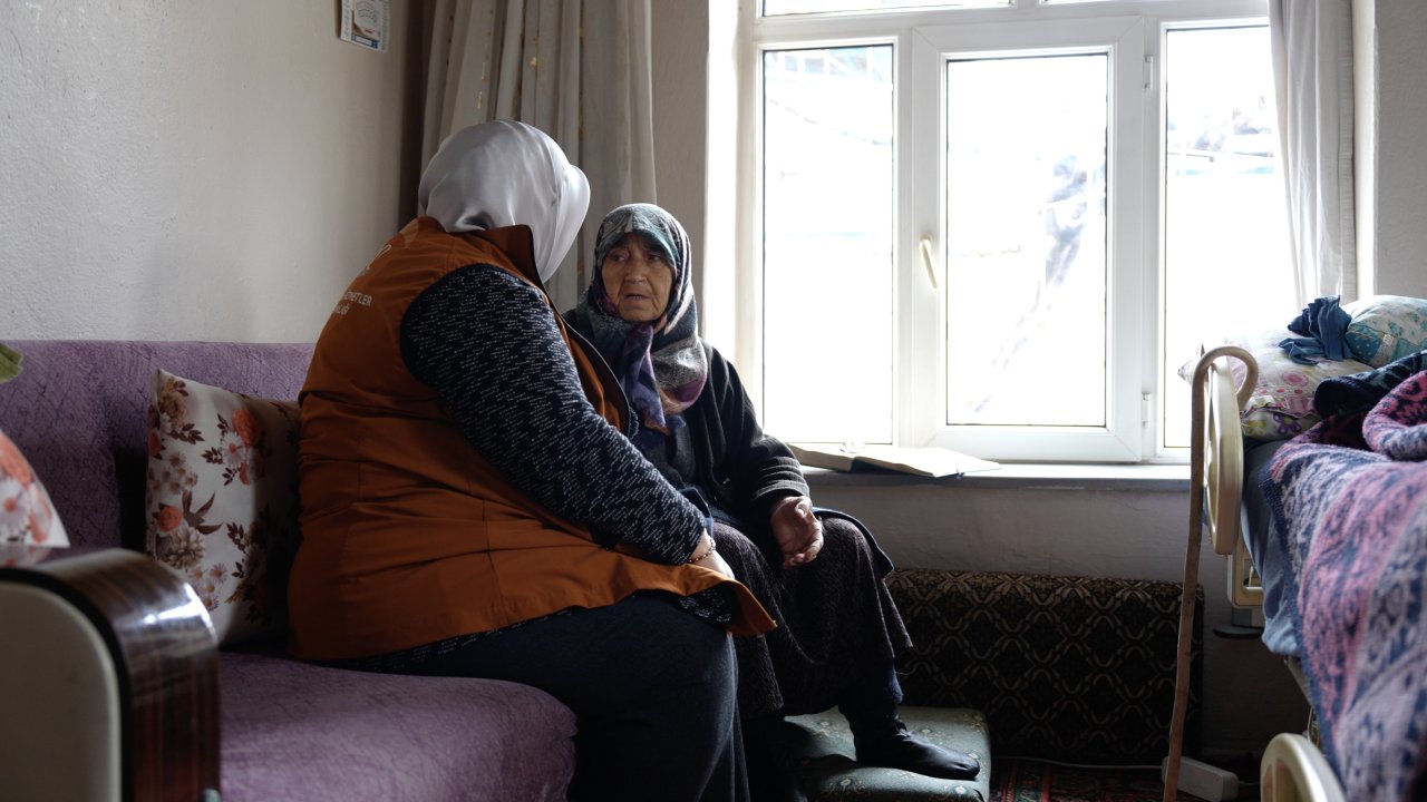 Konya’da vefa seferberliği! Büyükşehir’den yaşlılara anlamlı ziyaret!