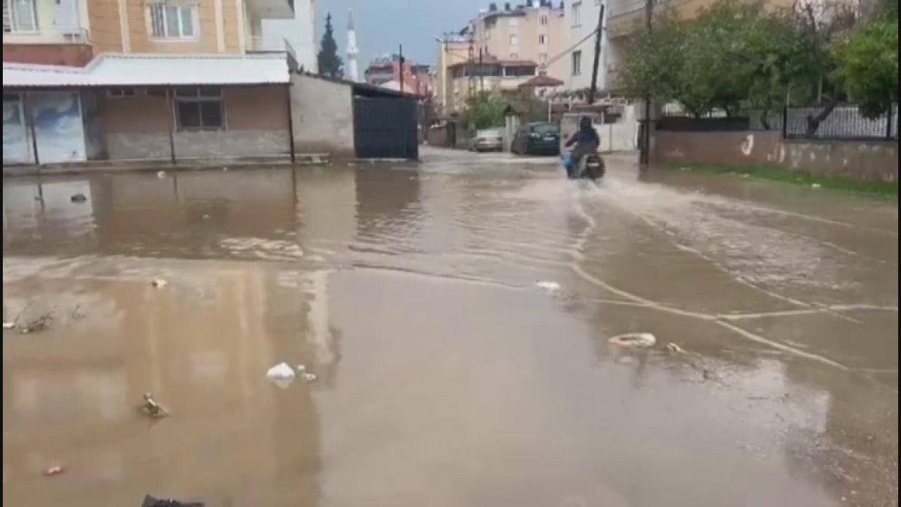Hatay Reyhanlı’da Şiddetli Yağış ve Dolu Etkili Oldu
