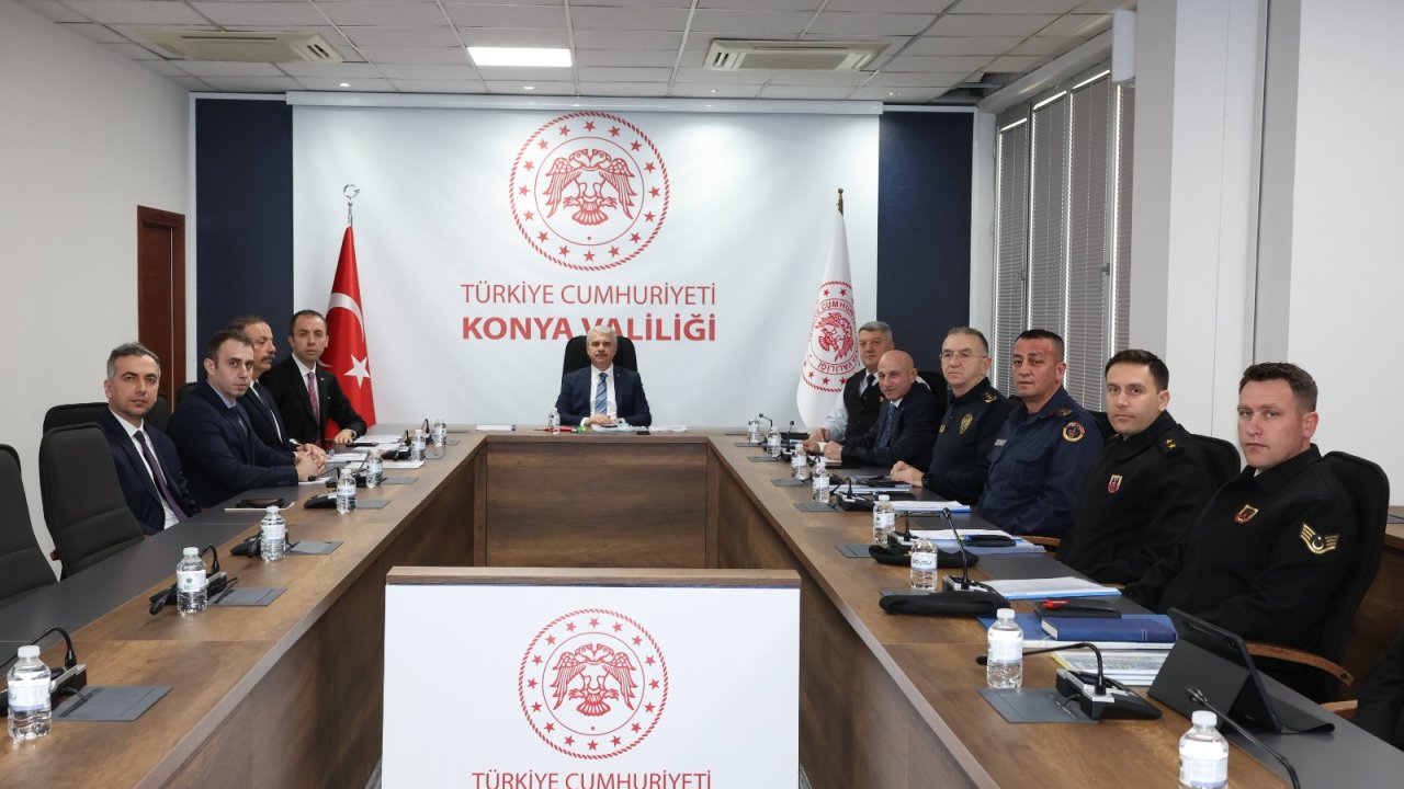 Konya’da dev yatırımlar masada! Vali İbrahim Akın’dan kritik toplantı!