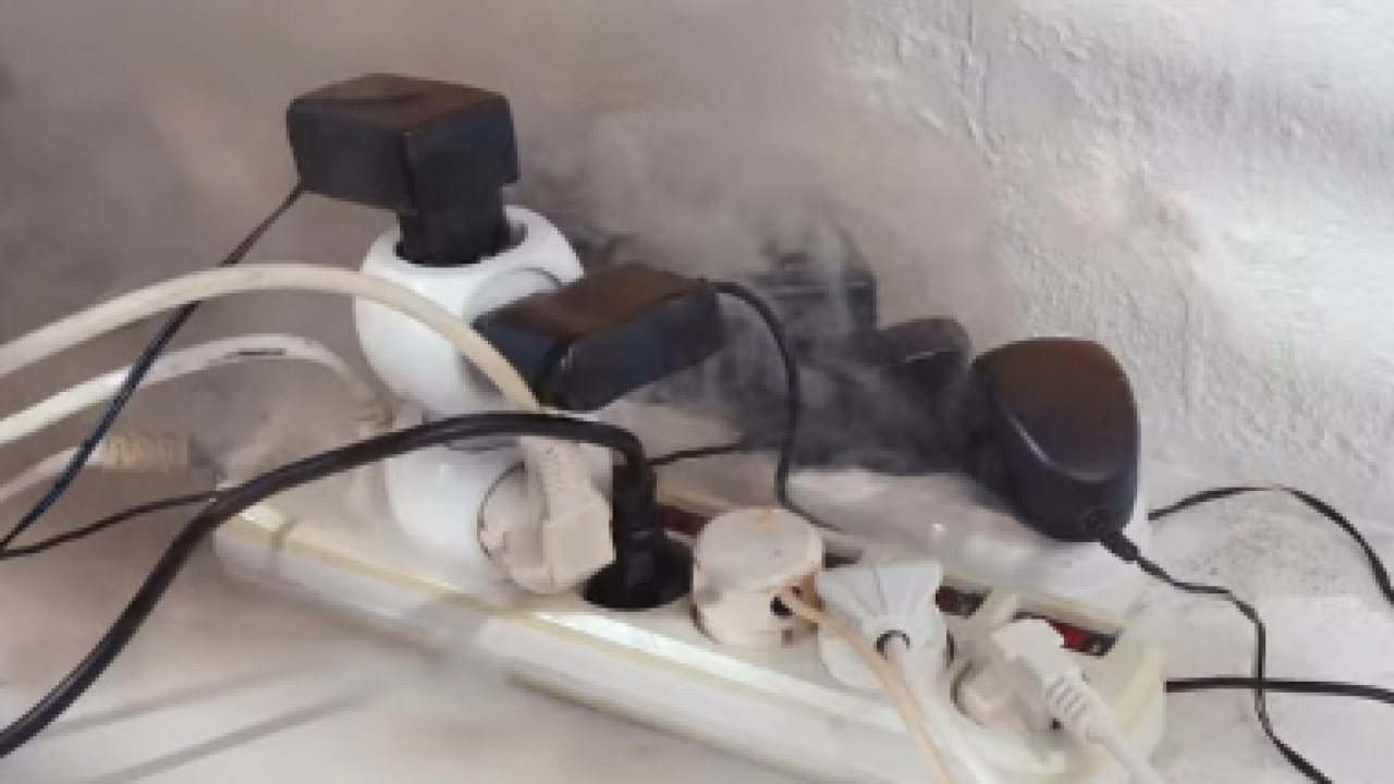 AKOM'dan elektrik kaynaklı yangınlara karşı hayati uyarı: Saniyeler içinde felakete dönüşebilir