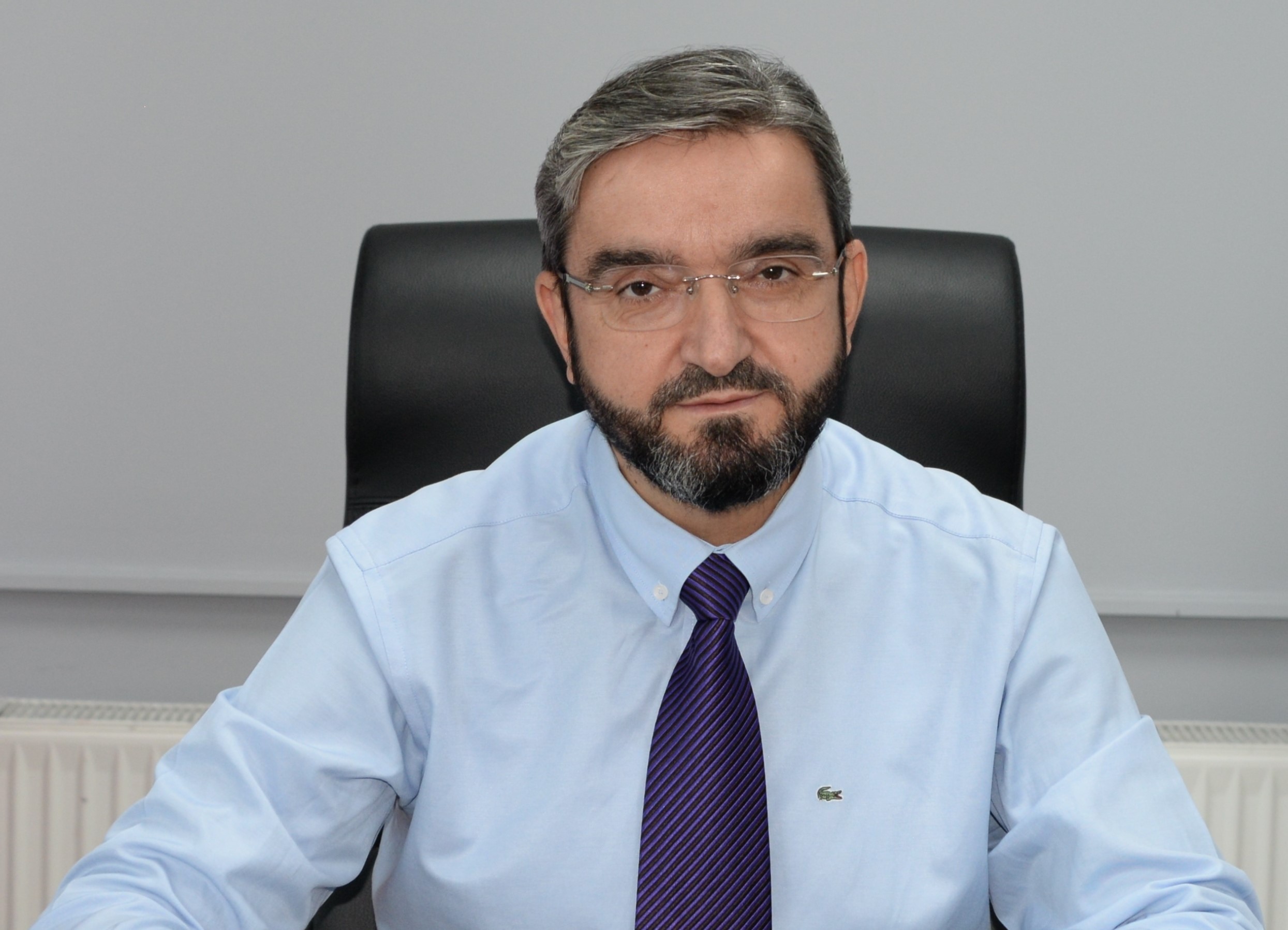 Karaca: İnsanlık Aleminin Mimarları Ancak ve Ancak Öğretmenlerdir