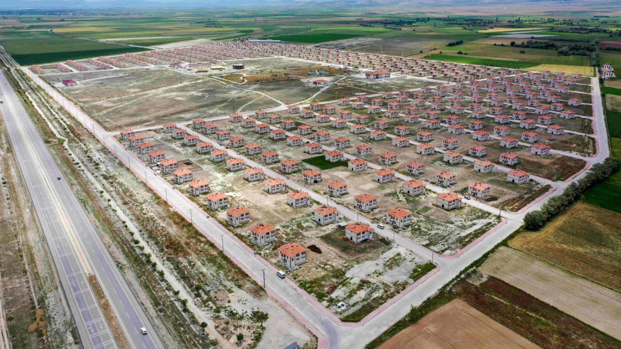 Konya’da sınırlar değişti! Dedemli Mahallesi resmen Meram’a bağlandı!