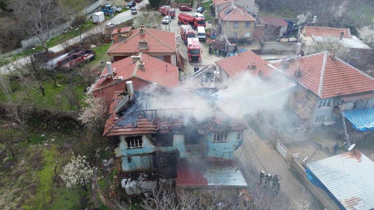 Dakikalar içinde yok oldu! Konya’da sobadan çıkan yangın evi harabeye çevirdi