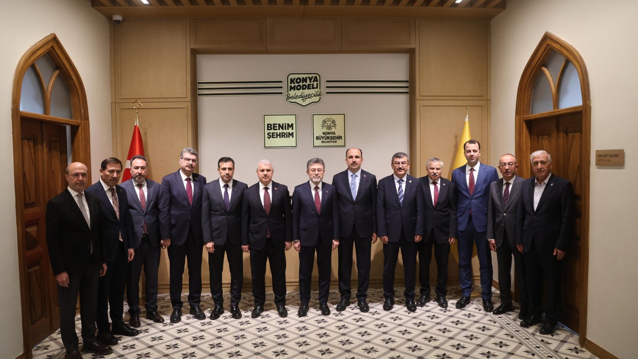 Bakan Yumaklı’dan Konya çıkarması! Taş Bina’daki Dijital Tanıtım Merkezi dikkat çekti!