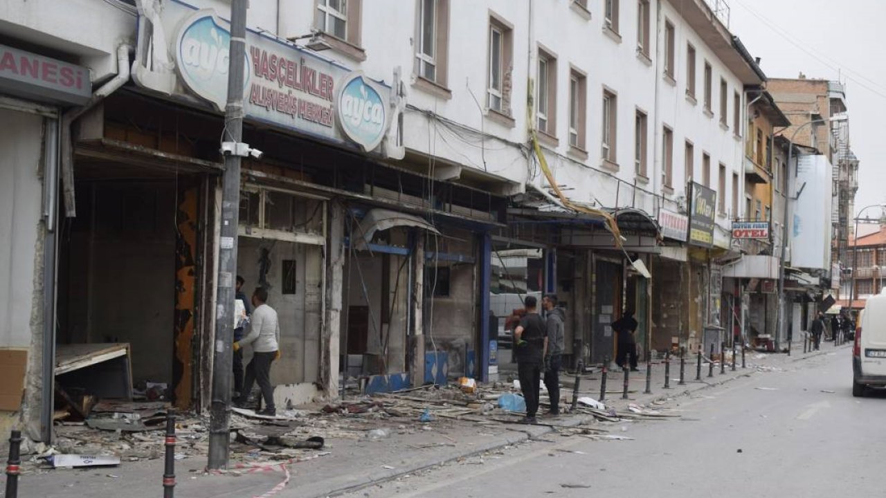 Konya’nın hafızasında bir sayfa kapanıyor: Peynir Pazarı’nda yıkım başladı