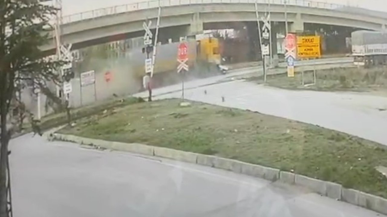 Konya’da feci kaza: Tırın çarptığı otomobilin sürücüsü hayatını kaybetti!