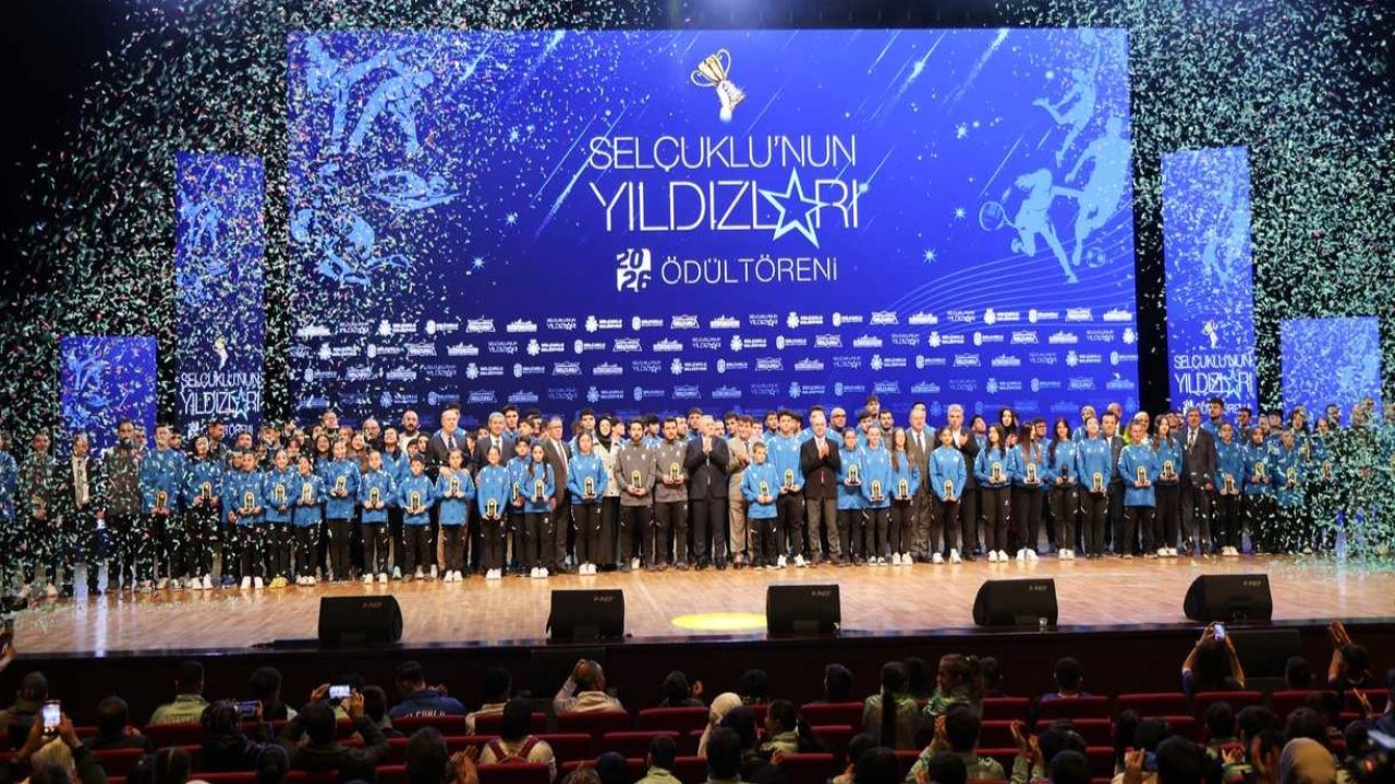 Selçuklu'da Gurur Gecesi Yaşandı! Selçuklu'nun Yıldızları Ödüllendirildi