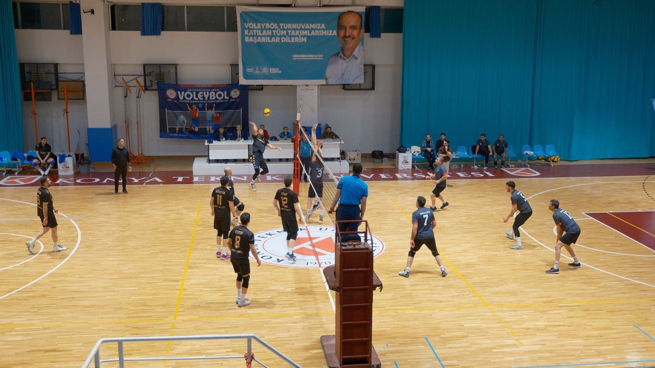 Konya’da nefes kesen final! Kurumlar Arası Voleybol Turnuvası şampiyonu belli oldu!