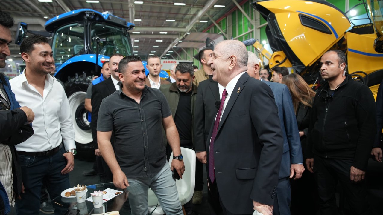 Ümit Özdağ Konya Tarım Fuarında Türk Çiftçisiyle buluştu