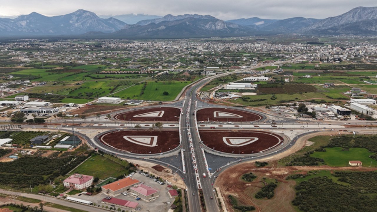 Türkiye genelinde yol çalışmaları sürüyor: Kritik güzergâhlarda trafik düzeni değişti!