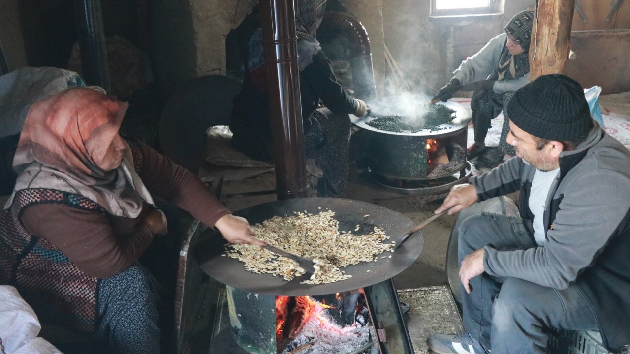 Konya’da 100 yıllık lezzet yaşıyor! “Gavut”un sırrı bu köyde saklı!