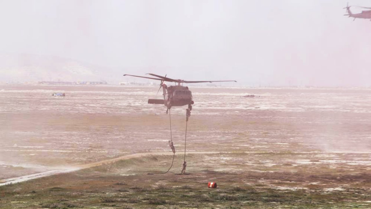 Konya semalarında nefes kesen gövde gösterisi! Anadolu Ankası 2026’dan çarpıcı görüntüler
