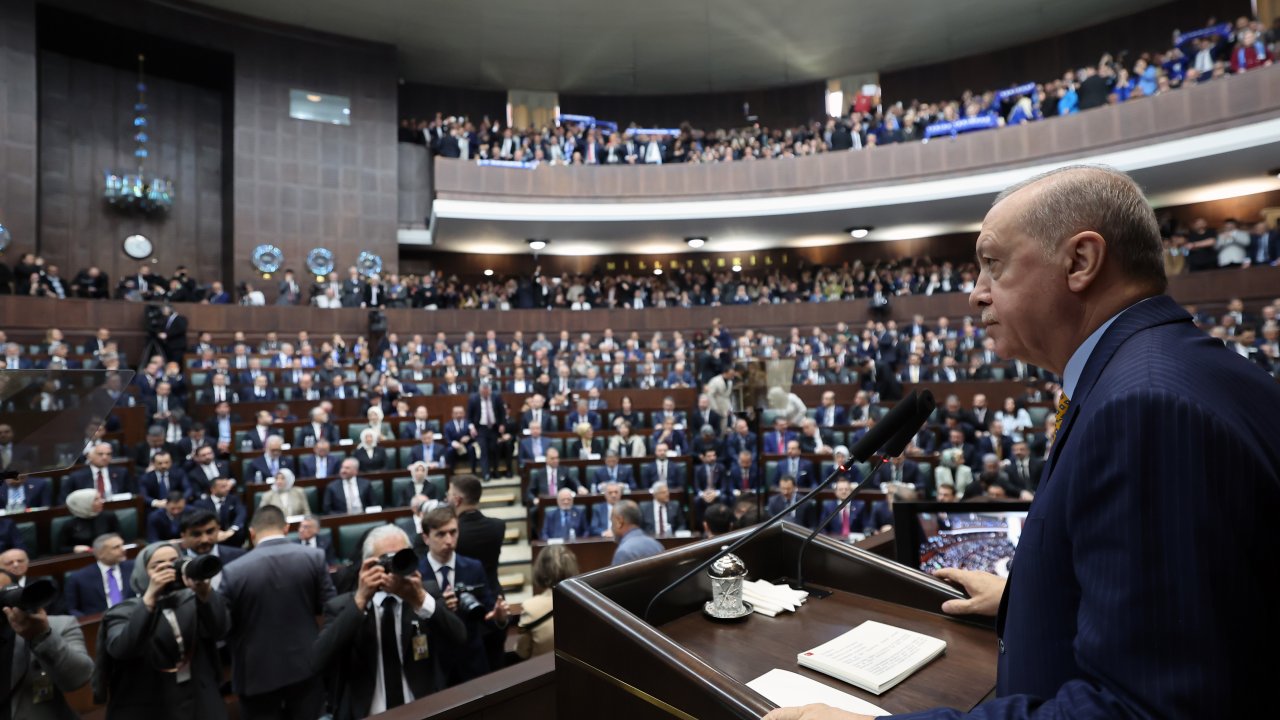 Cumhurbaşkanı Erdoğan’dan sert mesaj: “Hiçbir güç Türkiye’ye parmak sallayamaz!”