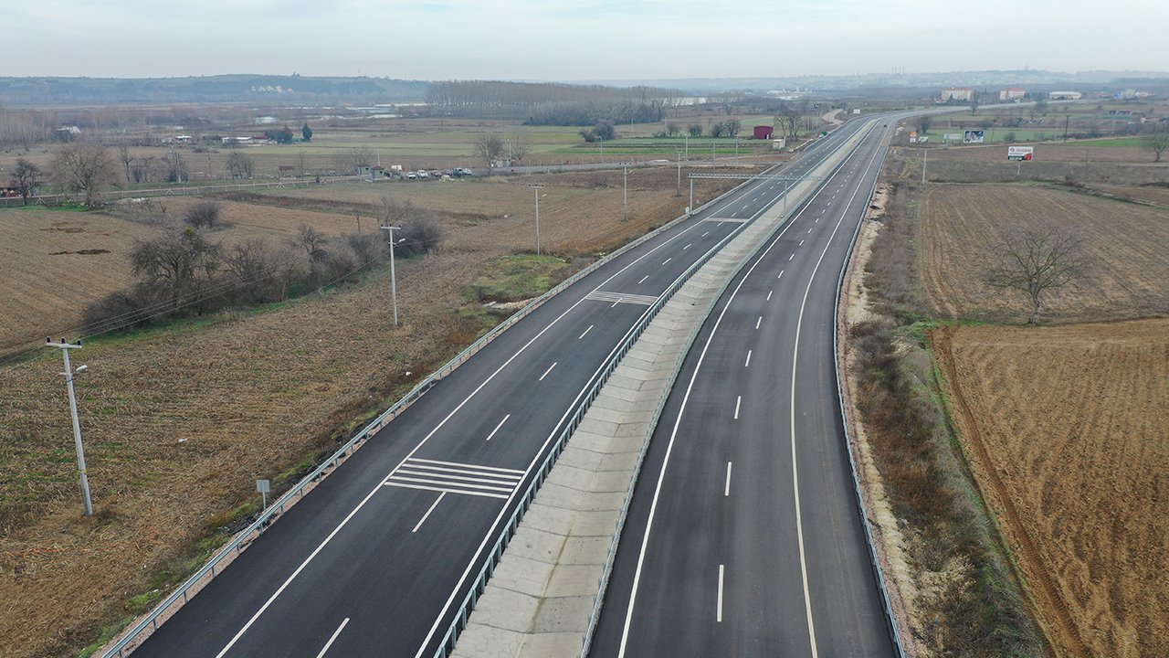 Karayollarında 10 noktada çalışma: Sürücüler dikkat! 16 Nisan Trafik uyarısı