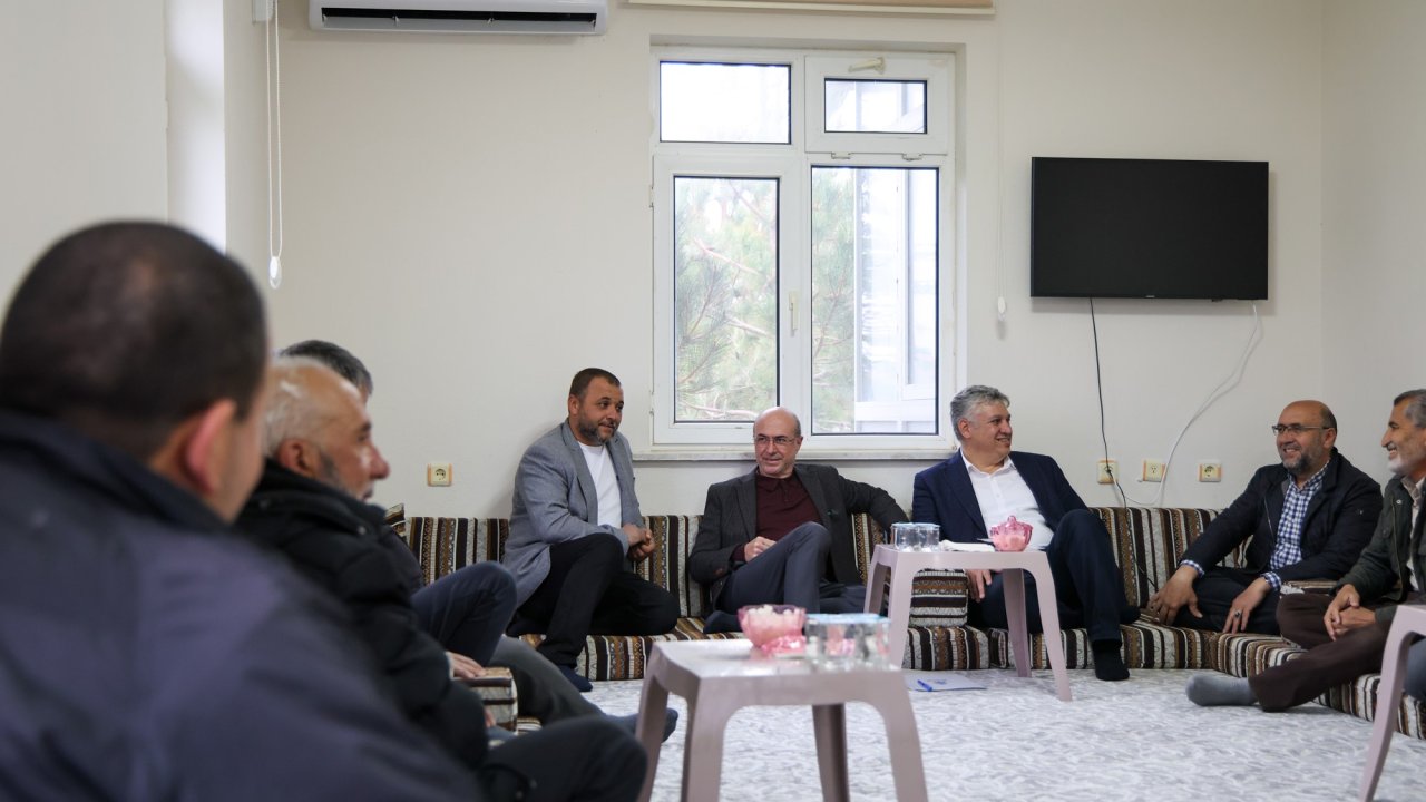 Başkan Pekyatırmacı sahada! Mahalle buluşmalarıyla hizmet kalitesi artıyor!