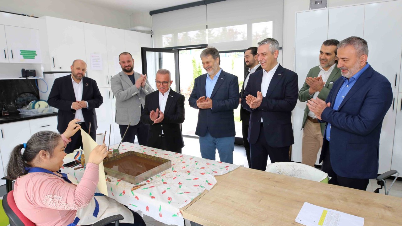 MÜSİAD Konya'dan DOSD Meram'a anlamlı ziyaret