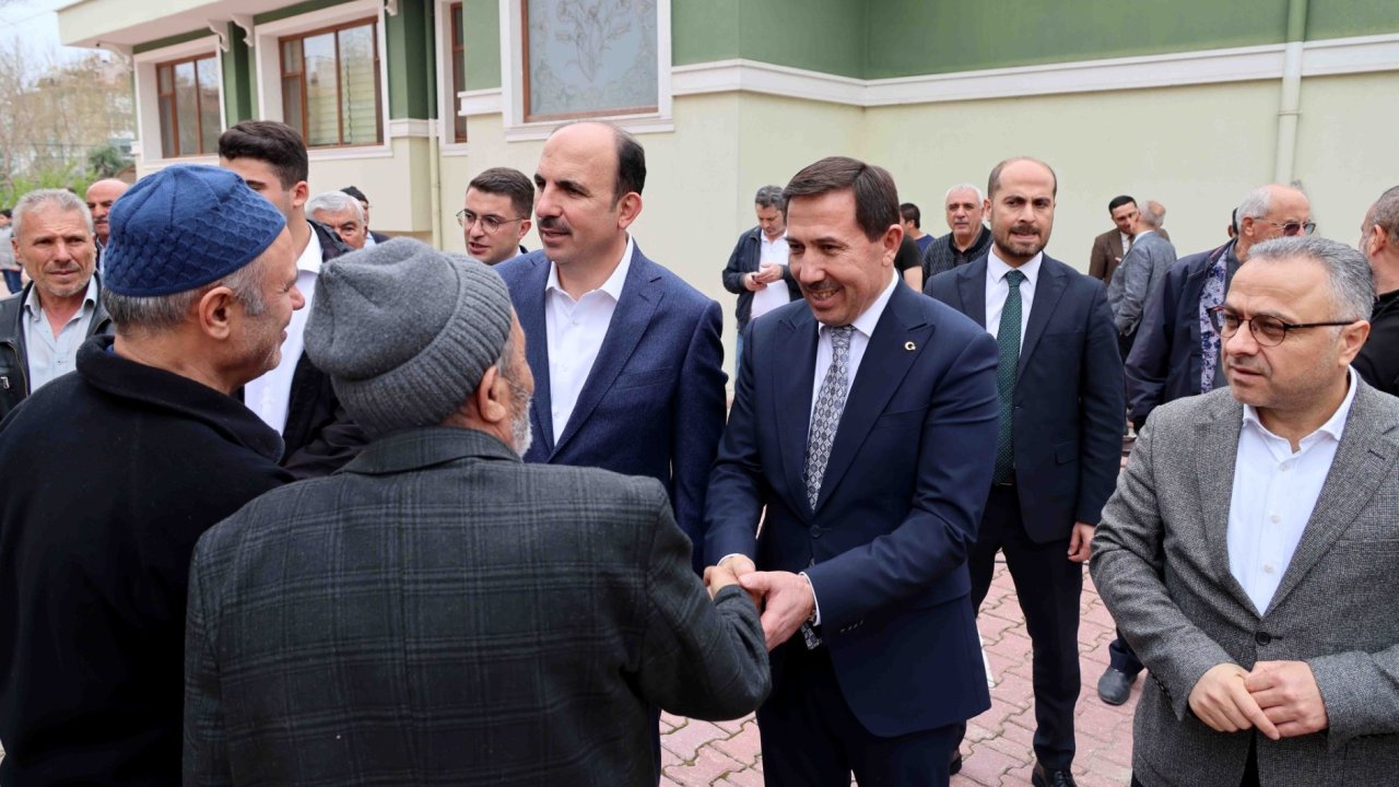 Başkan Altay ve Başkan Kılca İstiklal'de vatandaşlarla buluştu