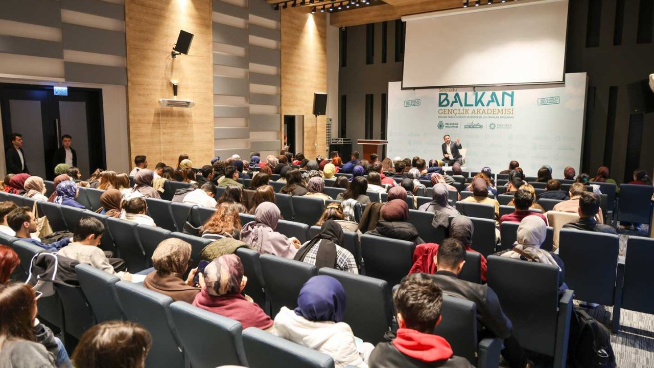 Konya’da gençlere Balkan kapısı! 25 öğrenci yurt dışına gidecek!