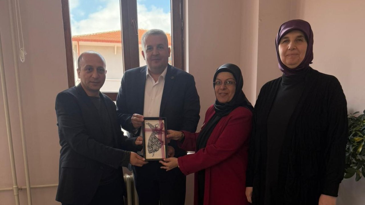 TÜGEM Konya İl Temsilciliği’nden Anlamlı Çağrı; Okullarımıza ve Öğretmenlerimize Sahip Çıkalım