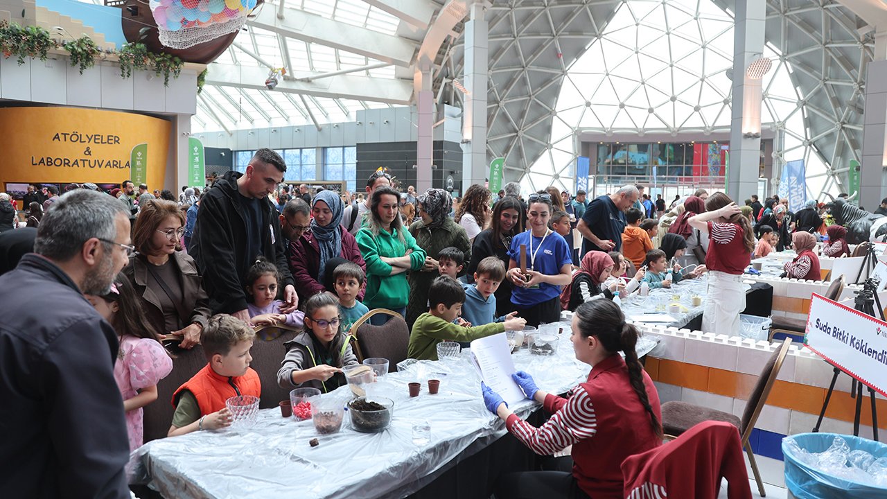 Konya Bilim Merkezi’nde büyük buluşma: SERAFEST’e aileler akın ediyor