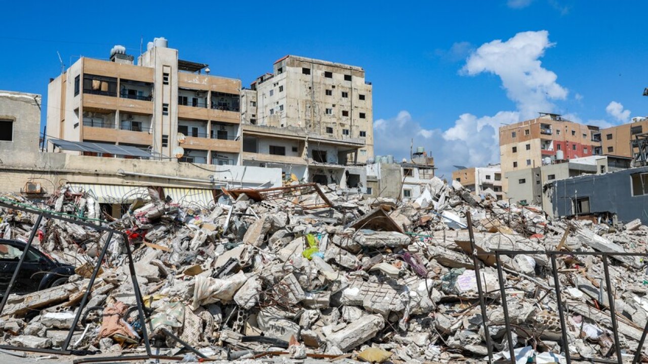 İsrail'den ateşkese rağmen Lübnan'a saldırı: 4 ölü