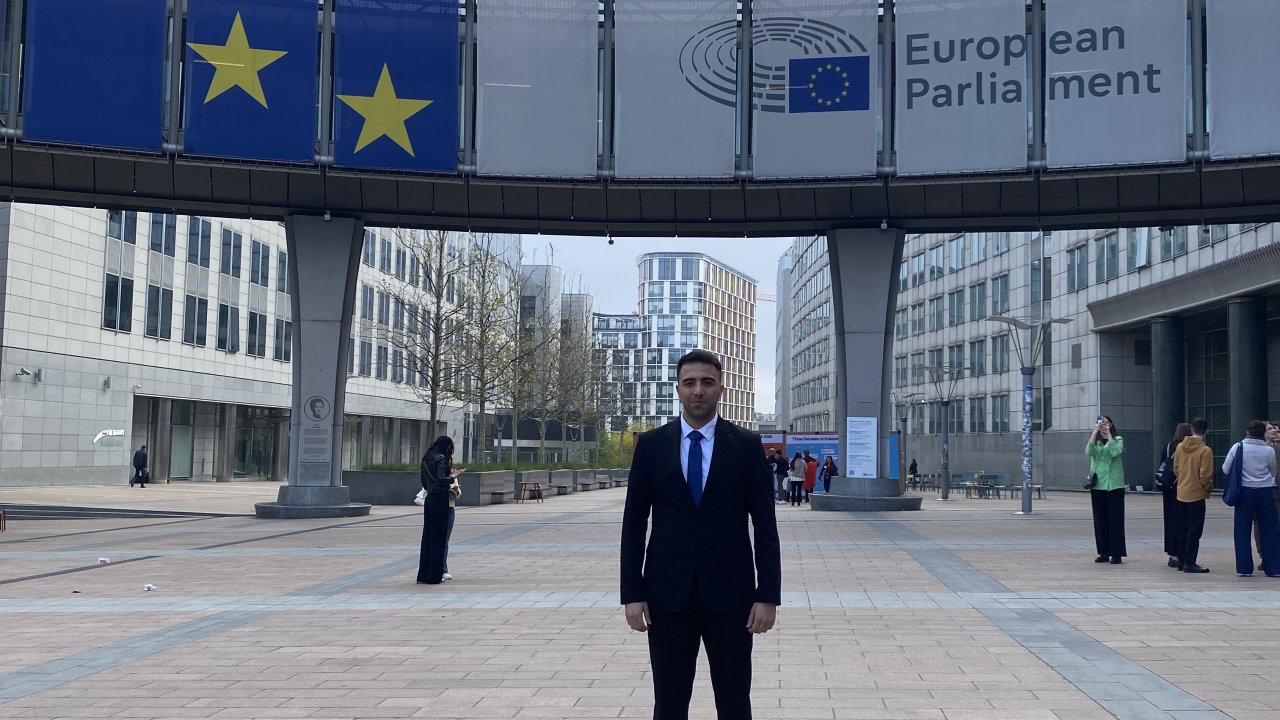 Konya’dan Avrupa’ya gurur yolculuğu! Murat Can Bulşan, Avrupa Parlamentosu’nda Türkiye’yi temsil etti!