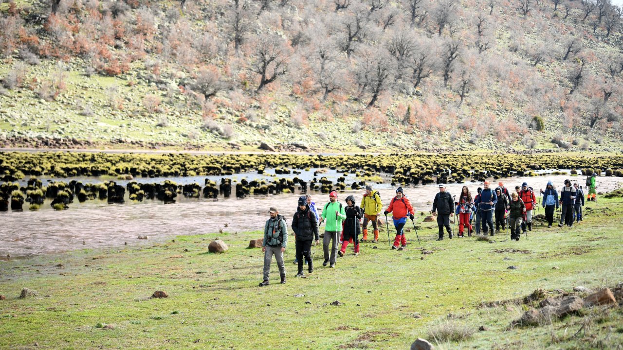 Konya’da baharın en büyüleyici rotası: Keykubad yolu doğaseverlerle dolup taştı!