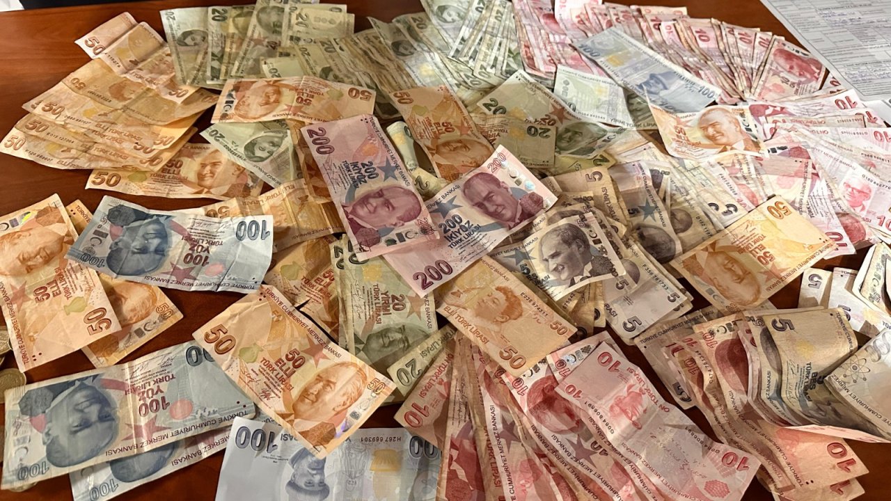 Konya'da dilenci operasyonu: 4 bin 410 TL’ye el konuldu