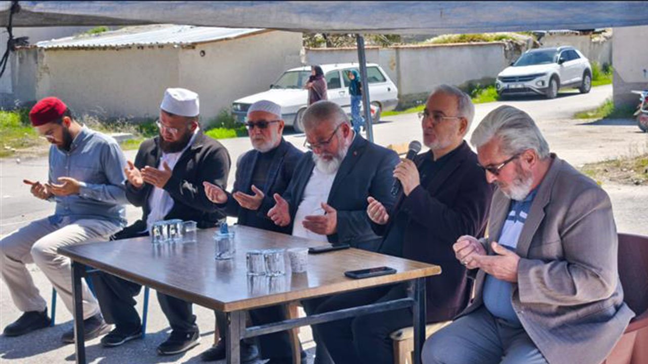 Konya İsmil’de Yağmur ve Şükür Duası! Birlik ve Bereket İçin Eller Semaya Açıldı