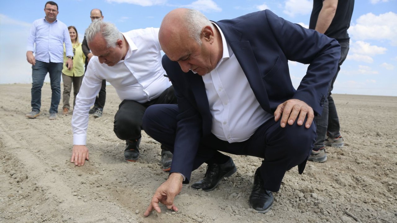 Başkan Erkoyuncu, pancar ekimine start verdi! Bereketli olsun